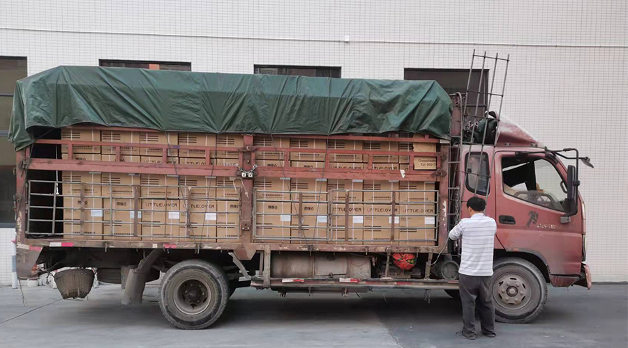 15天，金環(huán)電器順利完成電商客戶(hù)的內(nèi)衣干衣機(jī)出貨